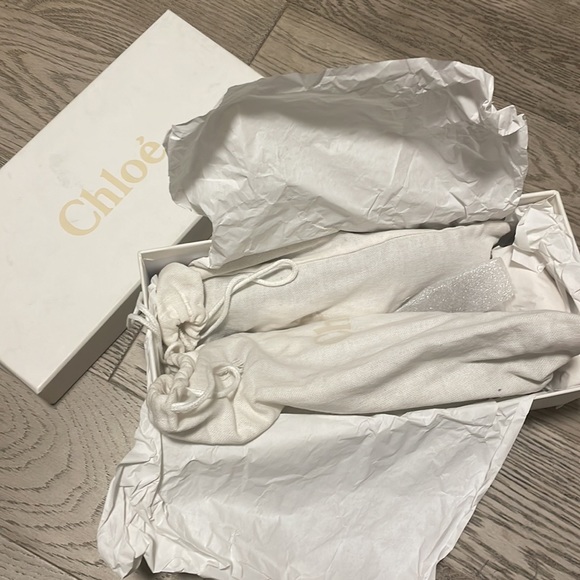 Chloe Lauren Black Leather Scalloped Flats - Picture 7 of 8